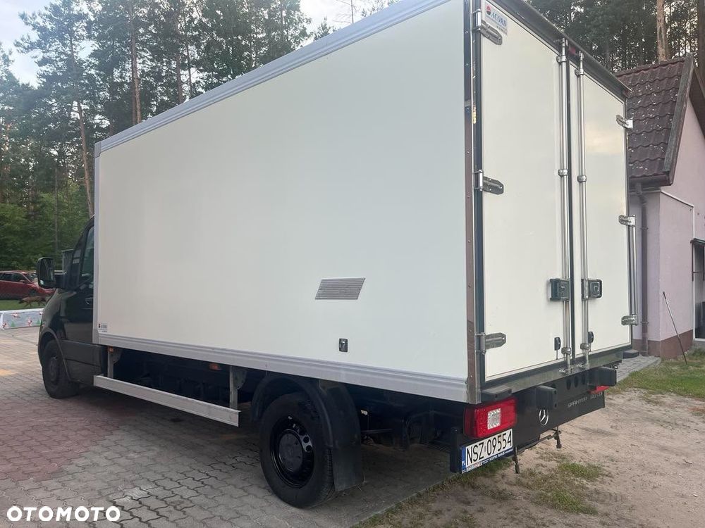 Mercedes-Benz Sprinter 319 - 4