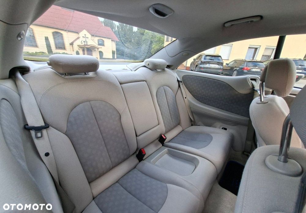 Mercedes-Benz CLK - 16
