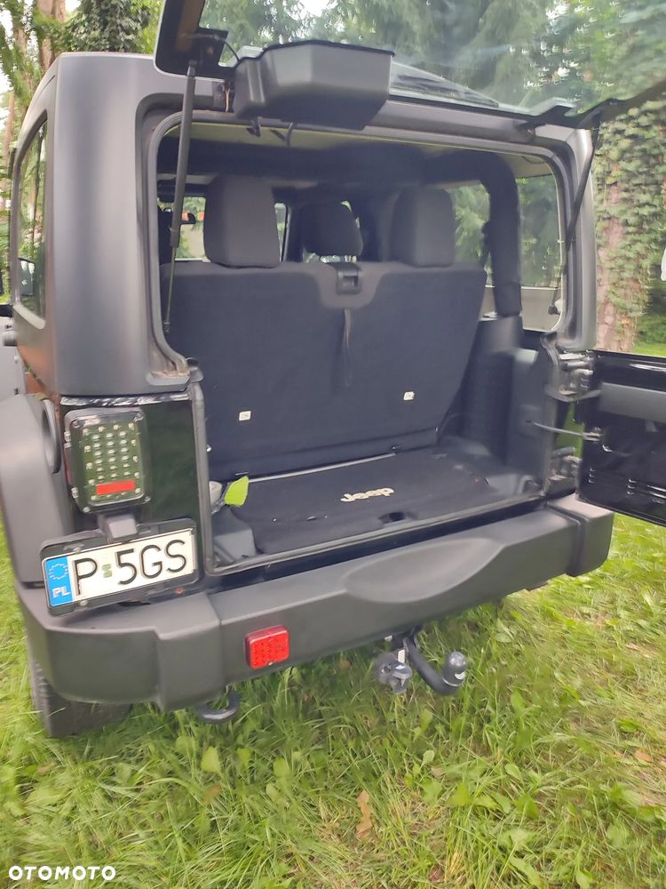 Jeep Wrangler - 8