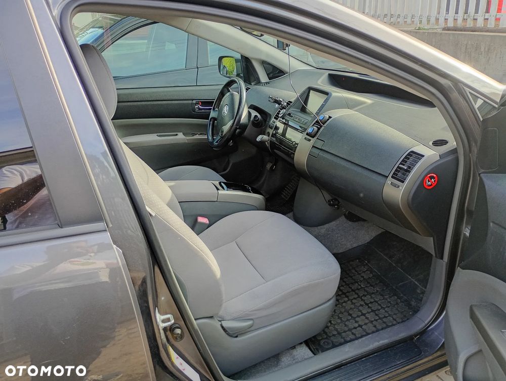 Toyota Prius 1.5 VVT-i Sol - 5