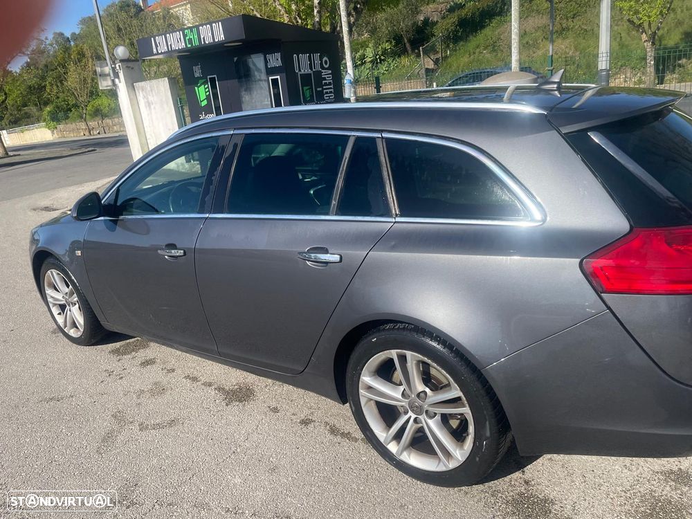 Opel Insignia Sports Tourer - 2