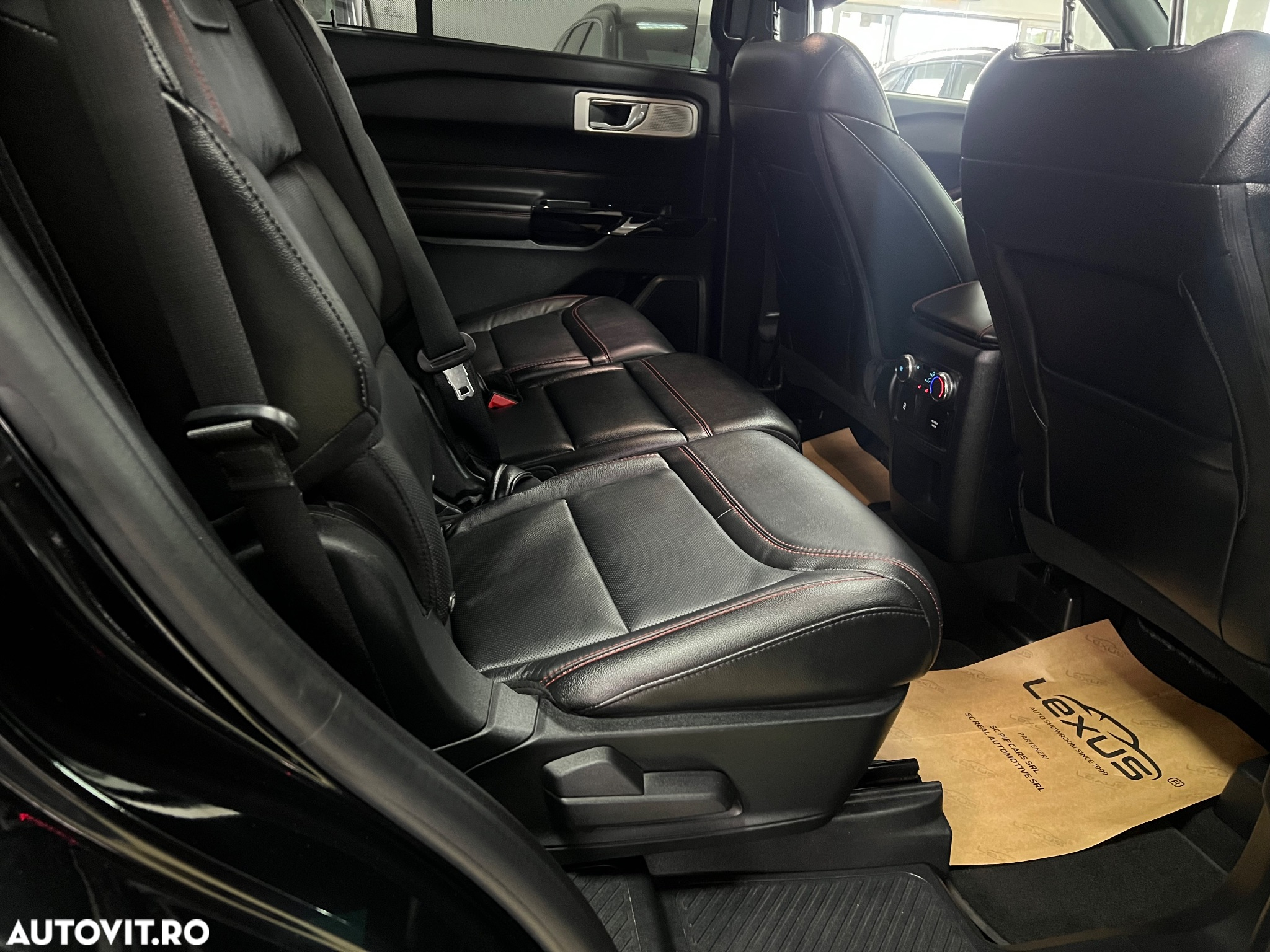Ford Explorer 3.0 PHEV ST-Line - 17