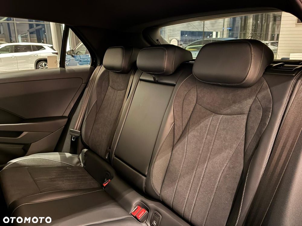 Volkswagen T-Roc - 8