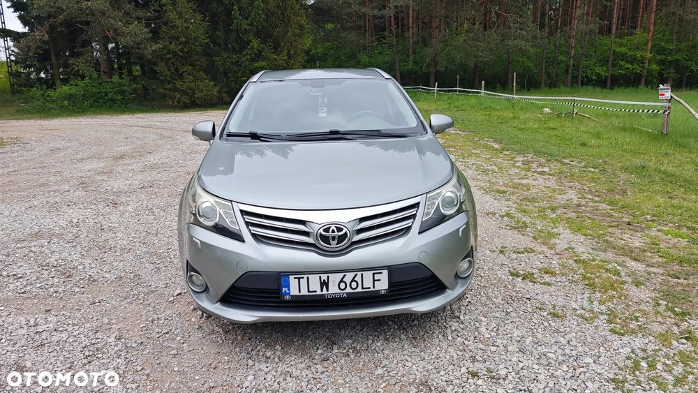 Toyota Avensis - 2