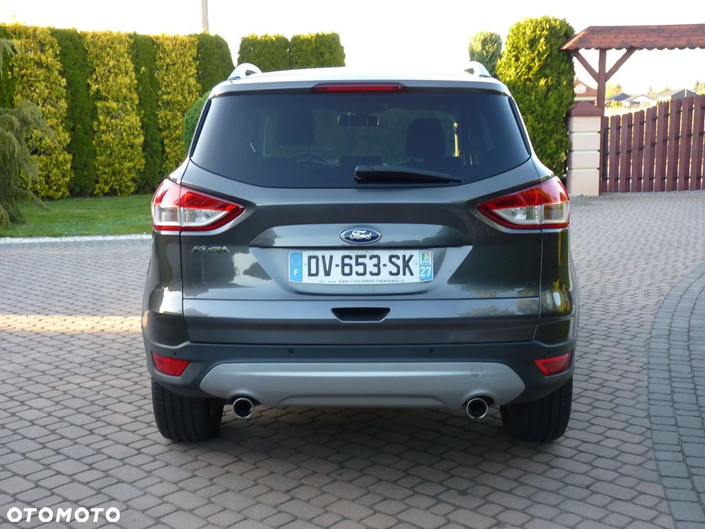 Ford Kuga 2.0 TDCi 2x4 Titanium - 12