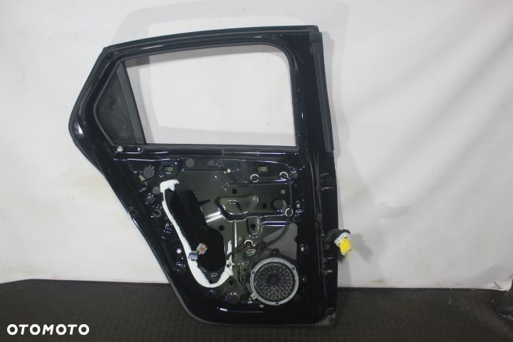 DRZWI LEWY TYŁ OPEL CORSA F KTV - 2