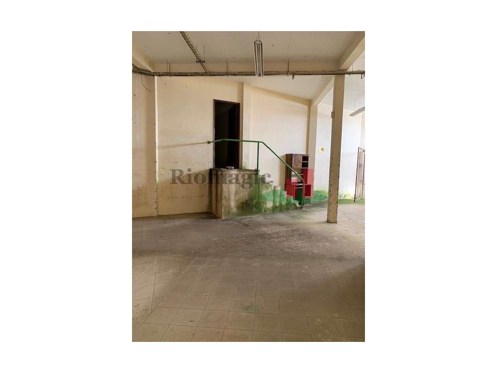 Loja c/Garagem - Marinha Grande - Grande imagem: 3/5