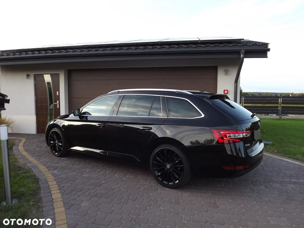 Skoda Superb Combi 2.0 TDI Style - 23