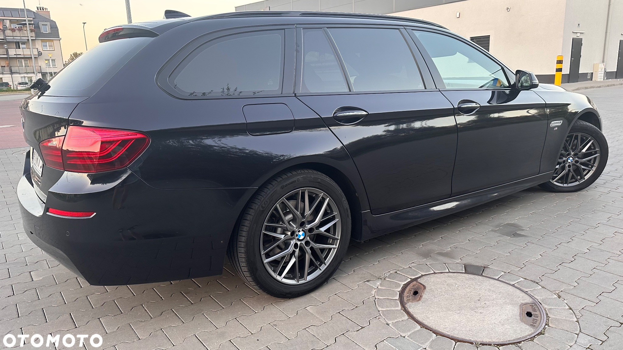 BMW Seria 5 525d xDrive - 16