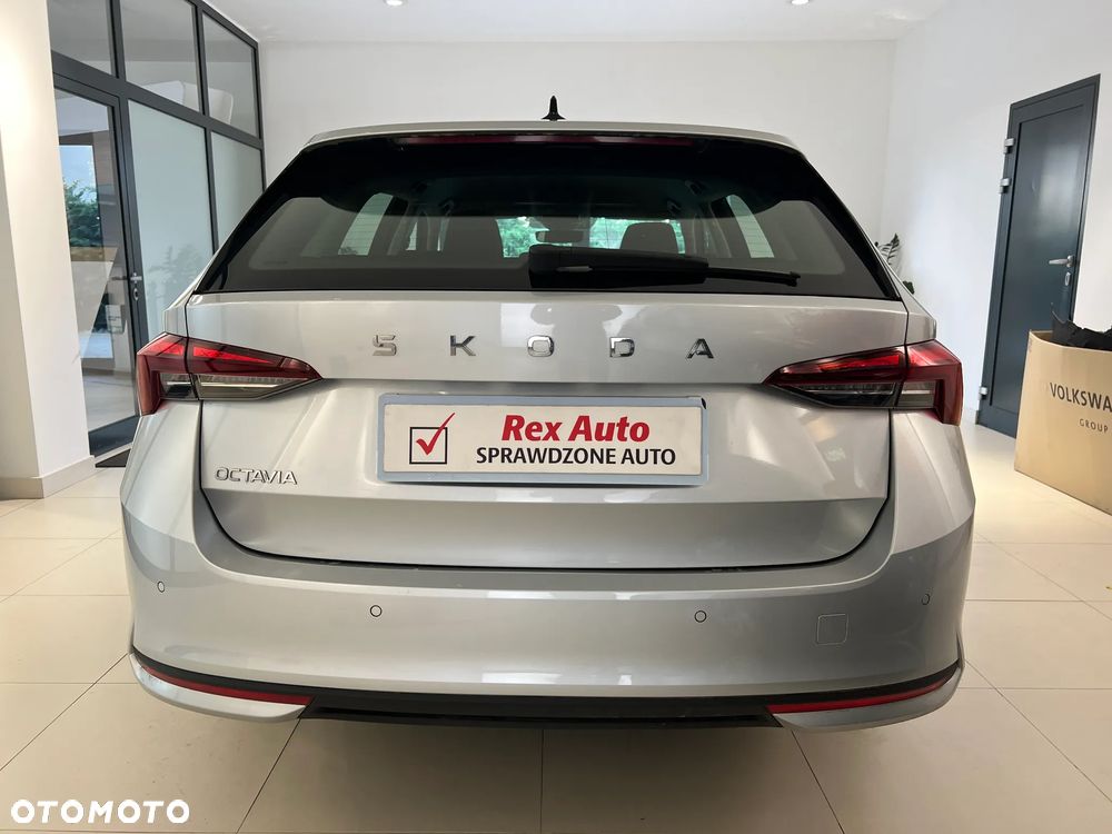 Skoda Octavia 1.5 TSI Essence - 8