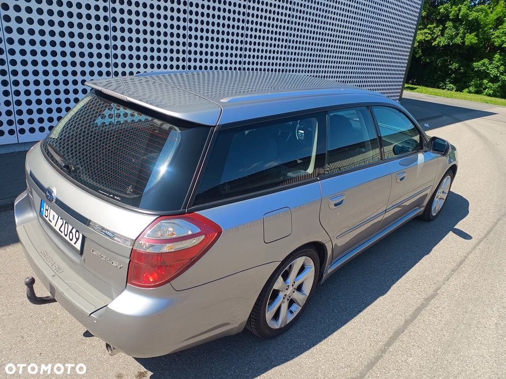 Subaru Legacy - 10