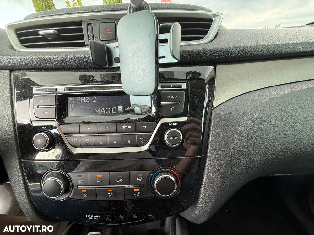 Nissan Qashqai 1.3 138CP 2WD Acenta - 23