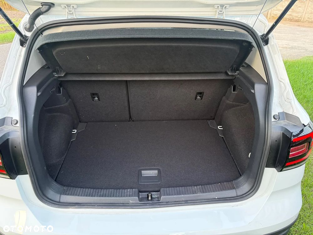 Volkswagen T-Cross - 15