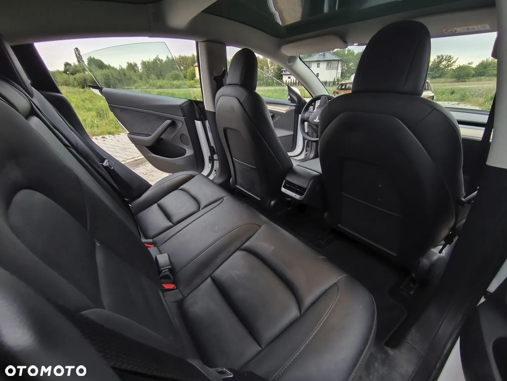 Tesla Model 3 - 23