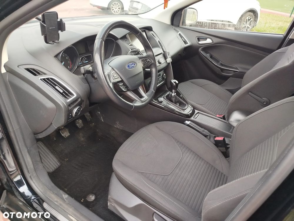Ford Focus 1.5 EcoBoost Titanium - 8