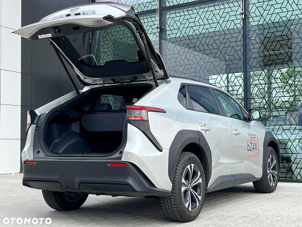 Toyota bZ4X 71.4kWh Prestige - 30