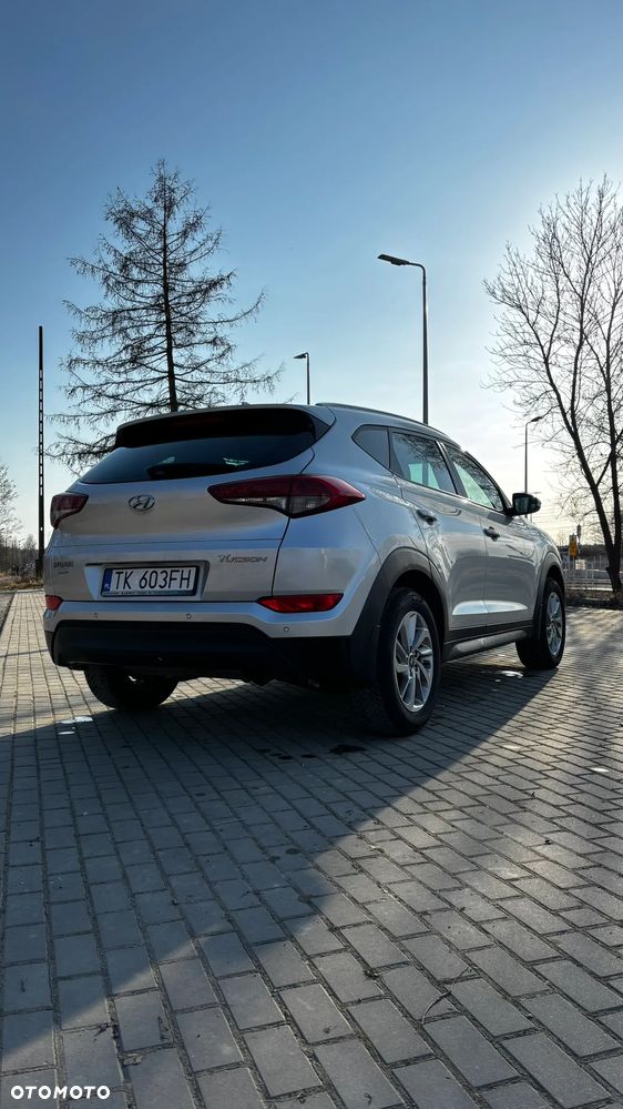 Hyundai Tucson 1.6 GDI BlueDrive Comfort 2WD - 19