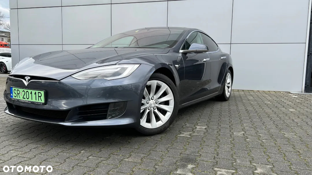 Tesla Model S Standard Reichweite - 2