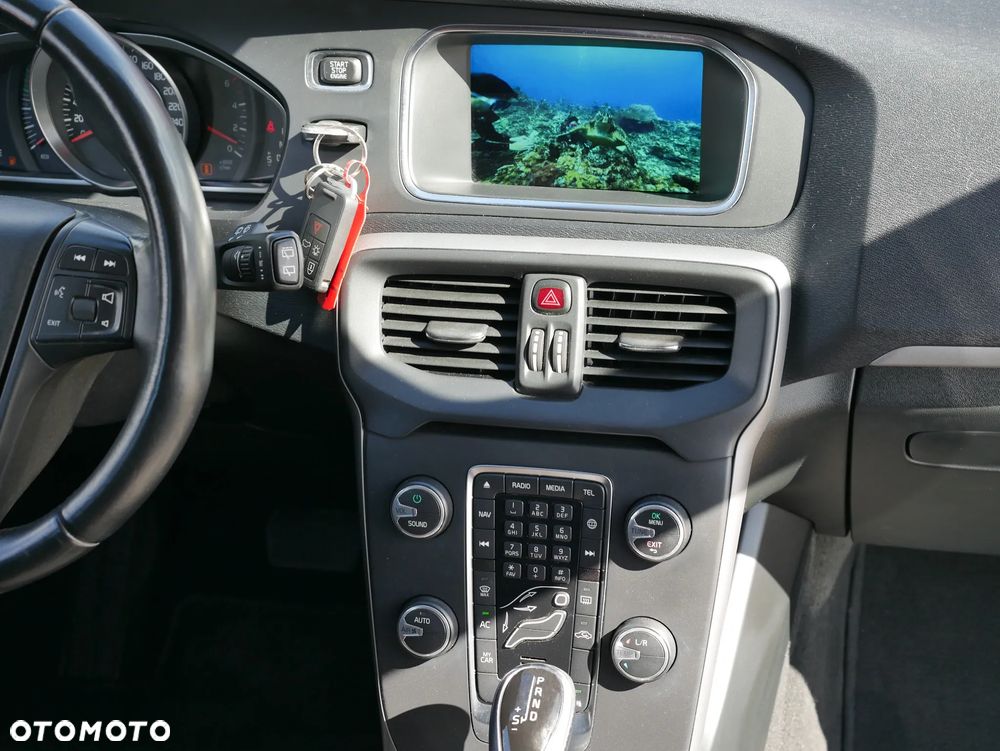 Volvo V40 D2 Powershift Momentum - 16