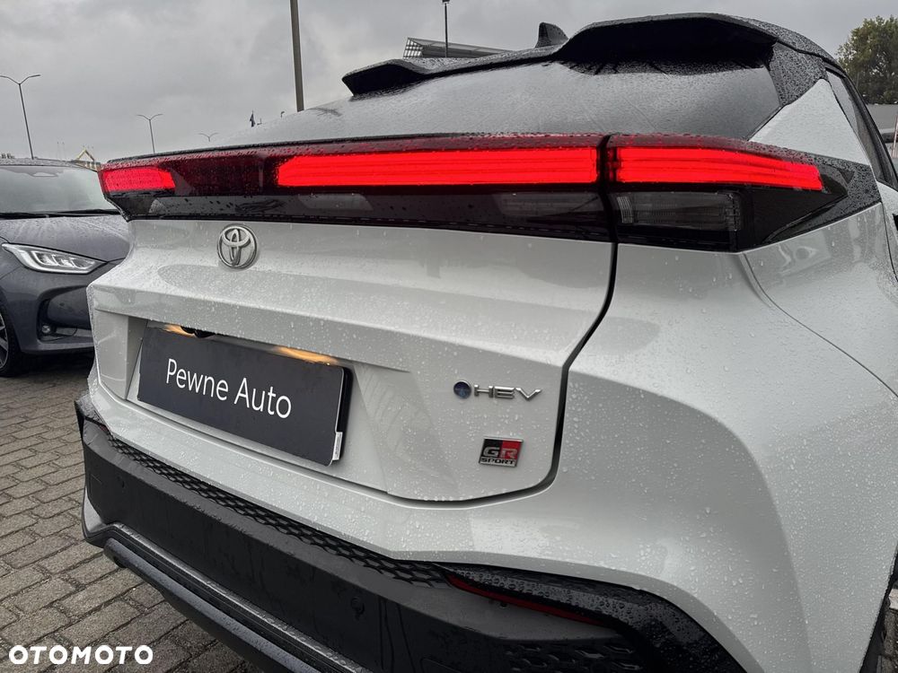 Toyota C-HR - 11