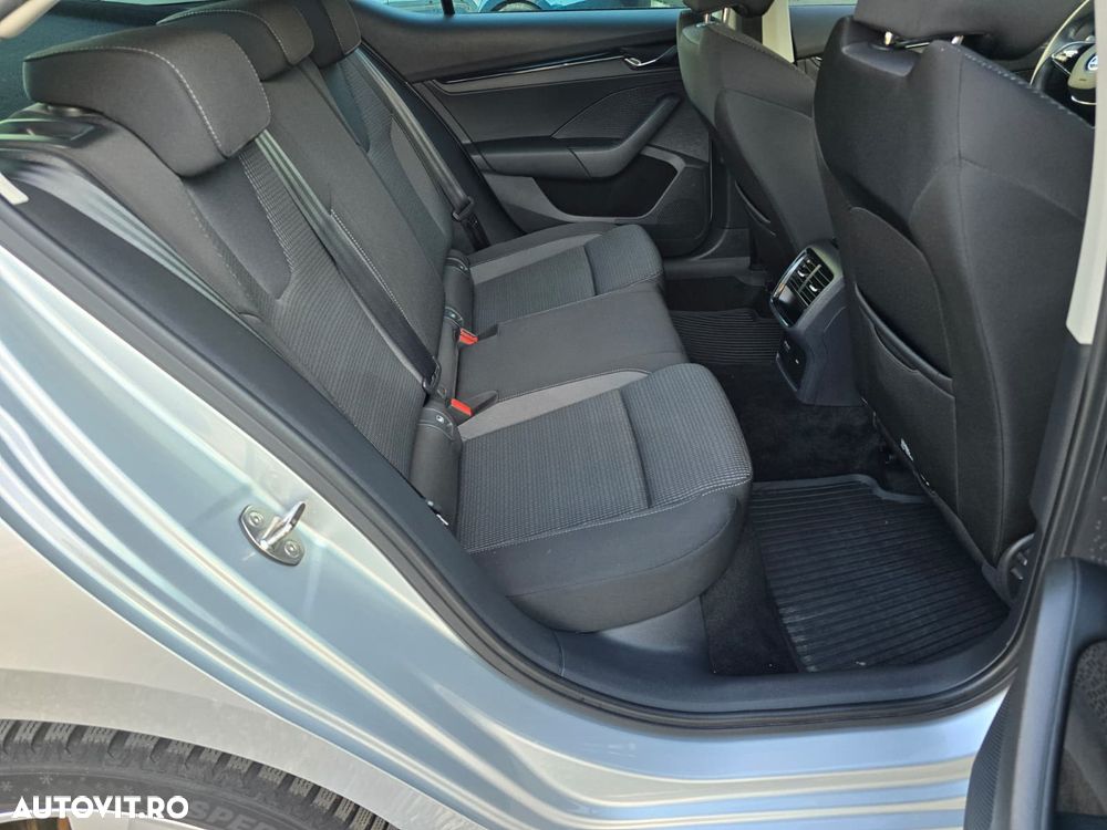 Skoda Octavia 1.5 TSI Ambition - 11