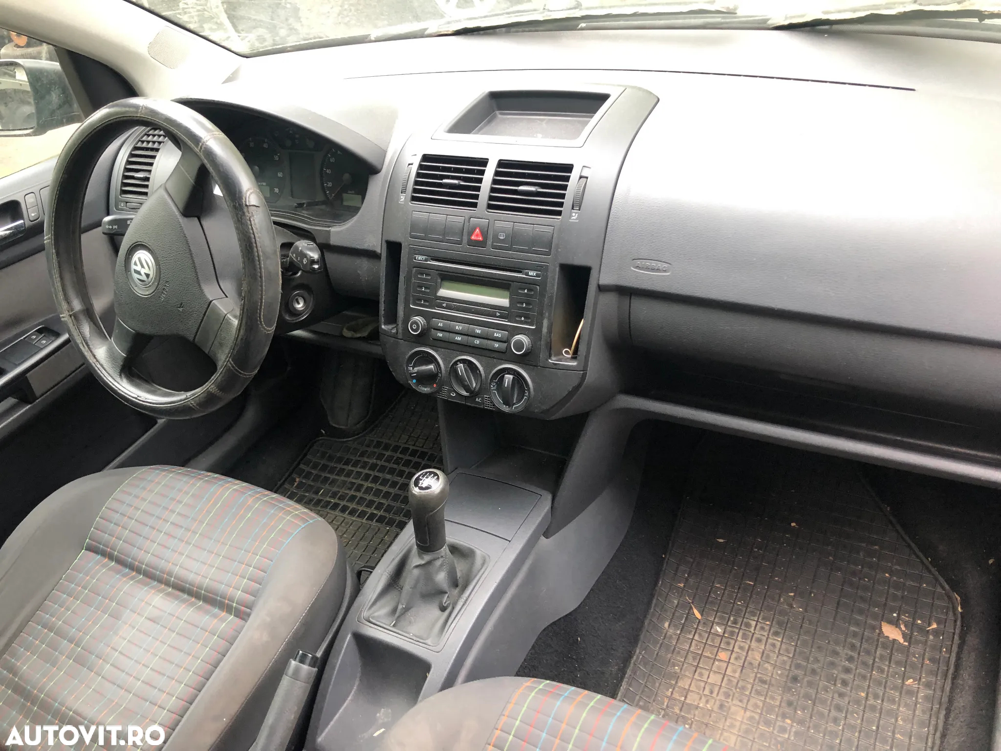 Dezmembrez VW Volkswagen Polo 9N facelift 2007 negru 1.2 benzina BZG - 10
