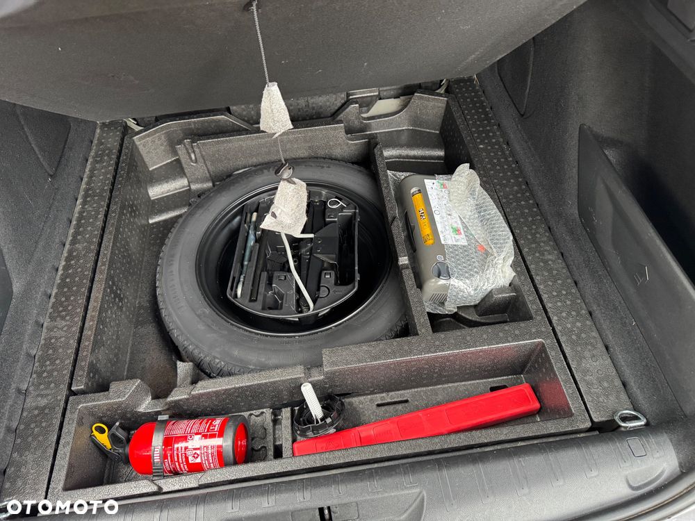 Peugeot 308 1.5 BlueHDi Allure S&S EAT8 - 11