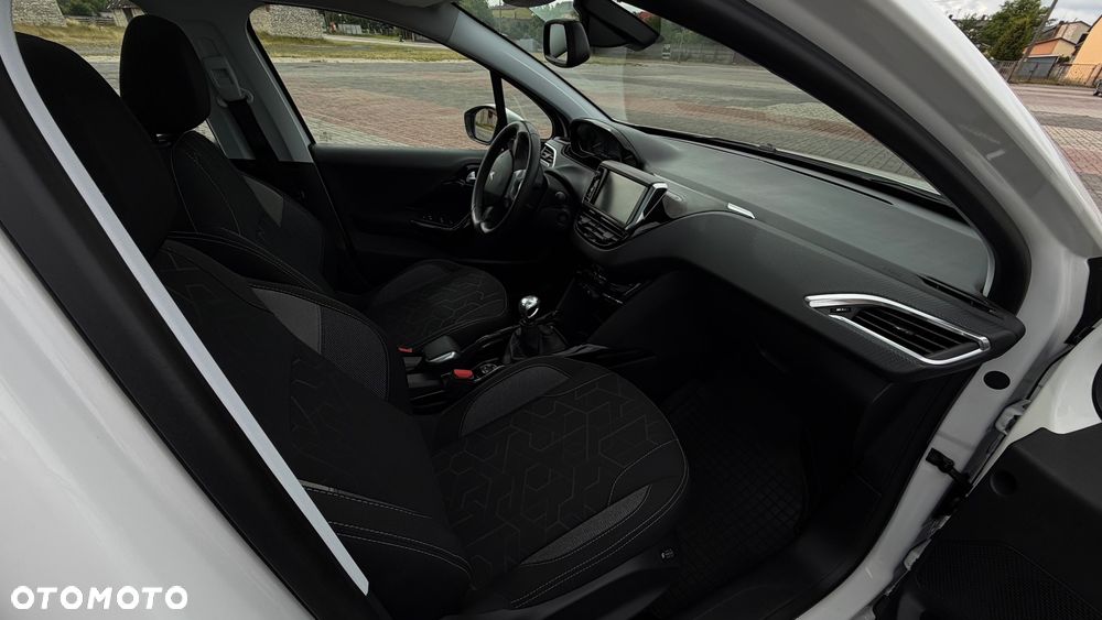 Peugeot 2008 1.2 Pure Tech GPF Allure S&S - 10
