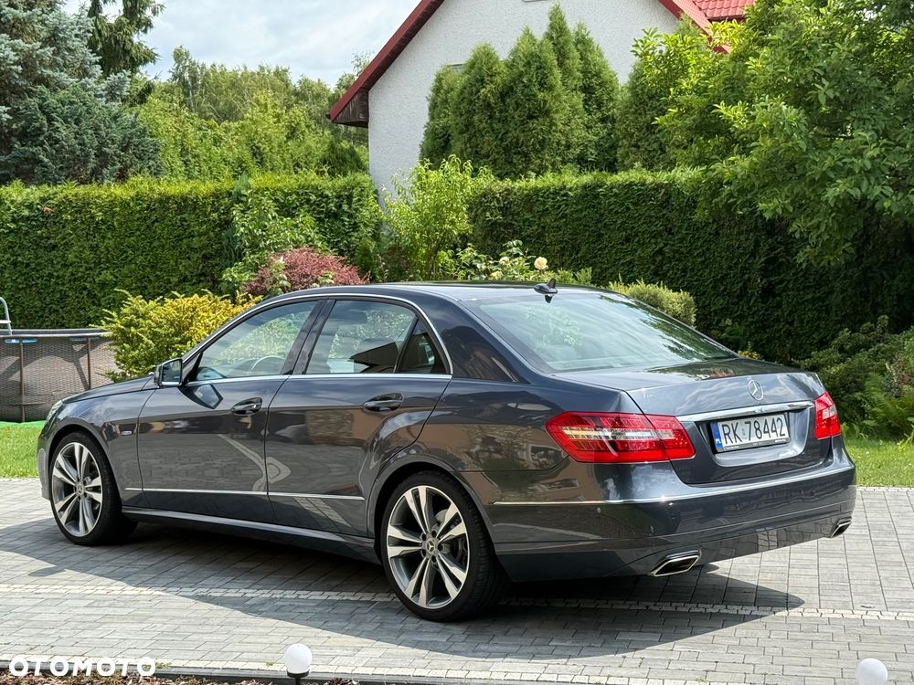 Mercedes-Benz Klasa E 220 CDI BlueEff Avantgarde - 19