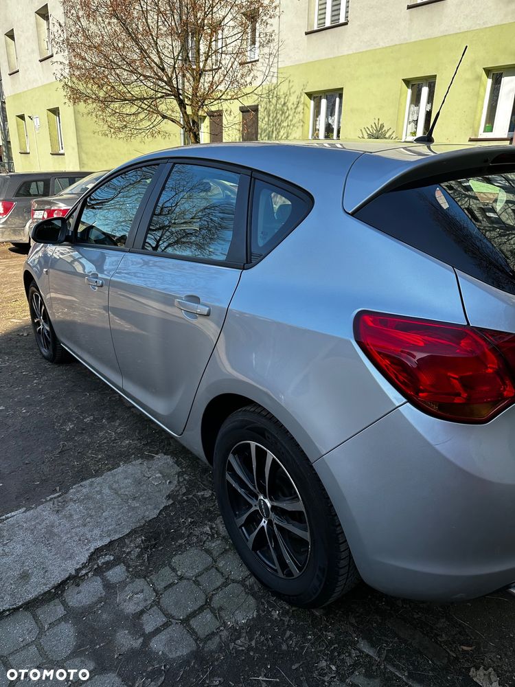 Opel Astra 1.4 T Cosmo - 8