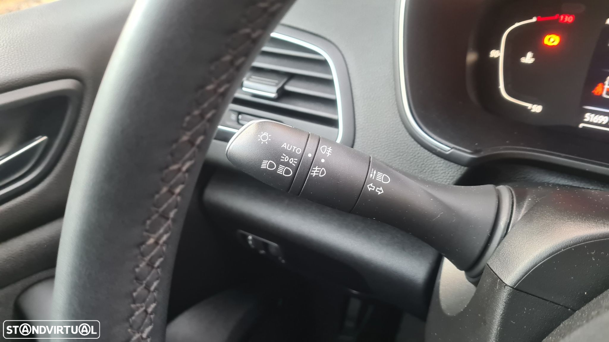 Renault Mégane 1.5 Blue dCi Intens EDC - 13