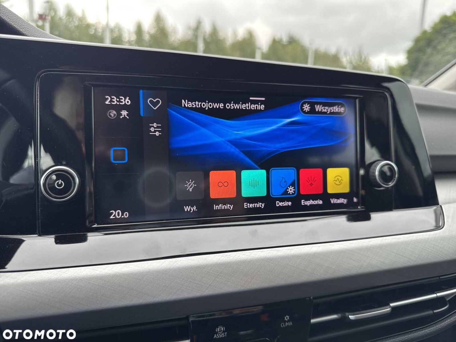 Volkswagen Golf VIII 1.5 TSI EVO Life - 23