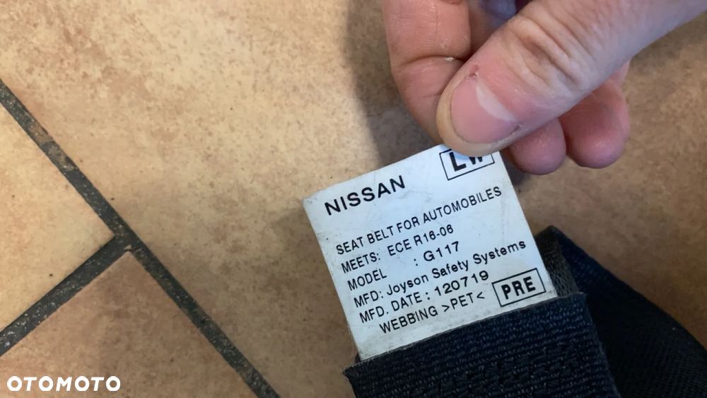 NISSAN QASHQAI J11 PAS BEZPIECZEŃSTWA PRAWY PRZÓD 067642 - 8