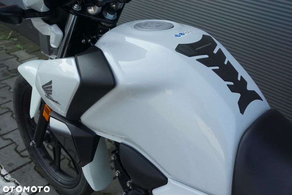 Honda CB - 11