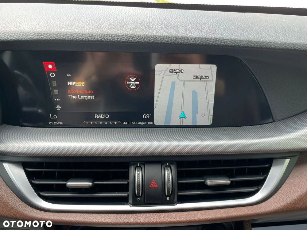 Alfa Romeo Stelvio 2.0 Turbo 16V AT8-Q4 Super - 19