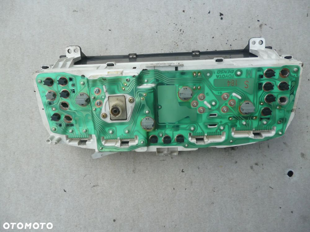 TOYOTA COROLLA E11 1.4 VVTI LICZNIKI ZEGARY - 2