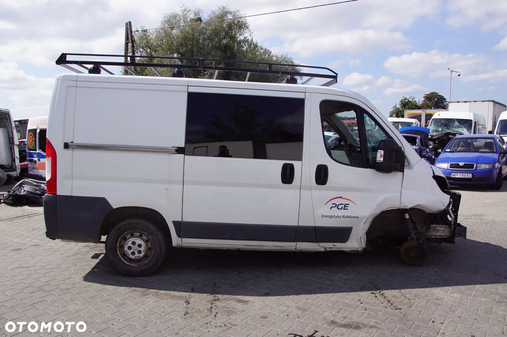 Auto na części - Peugeot Boxer III 2.0 BlueHDI 110 KM AH03 20GP19 2017R Silnik Skrzynia Drzwi Szyba Klapa Lampa Lusterko Deska Kokpit Sterownik Moduł Czujnik Licznik Kierownica - 4
