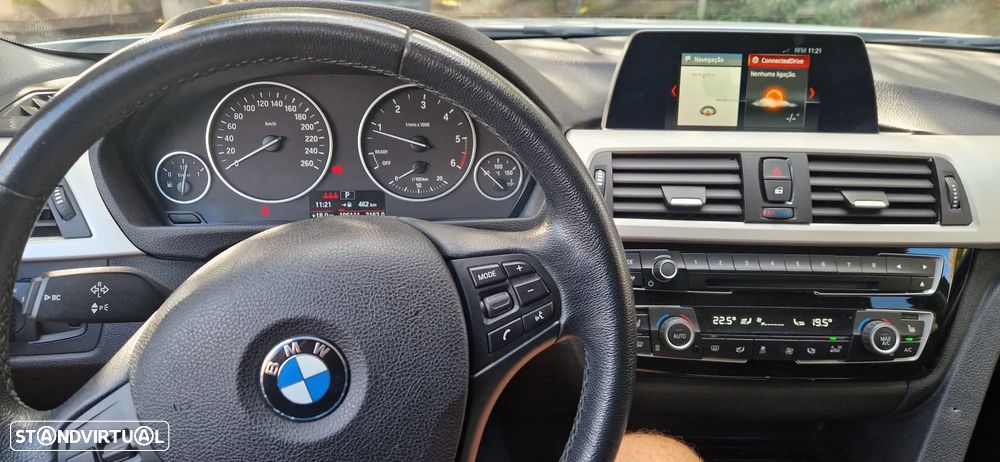 BMW 318 d Touring Advantage Auto - 12