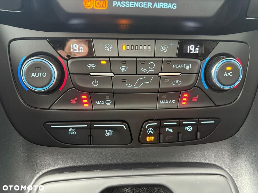 Ford Tourneo Connect Grand - 21