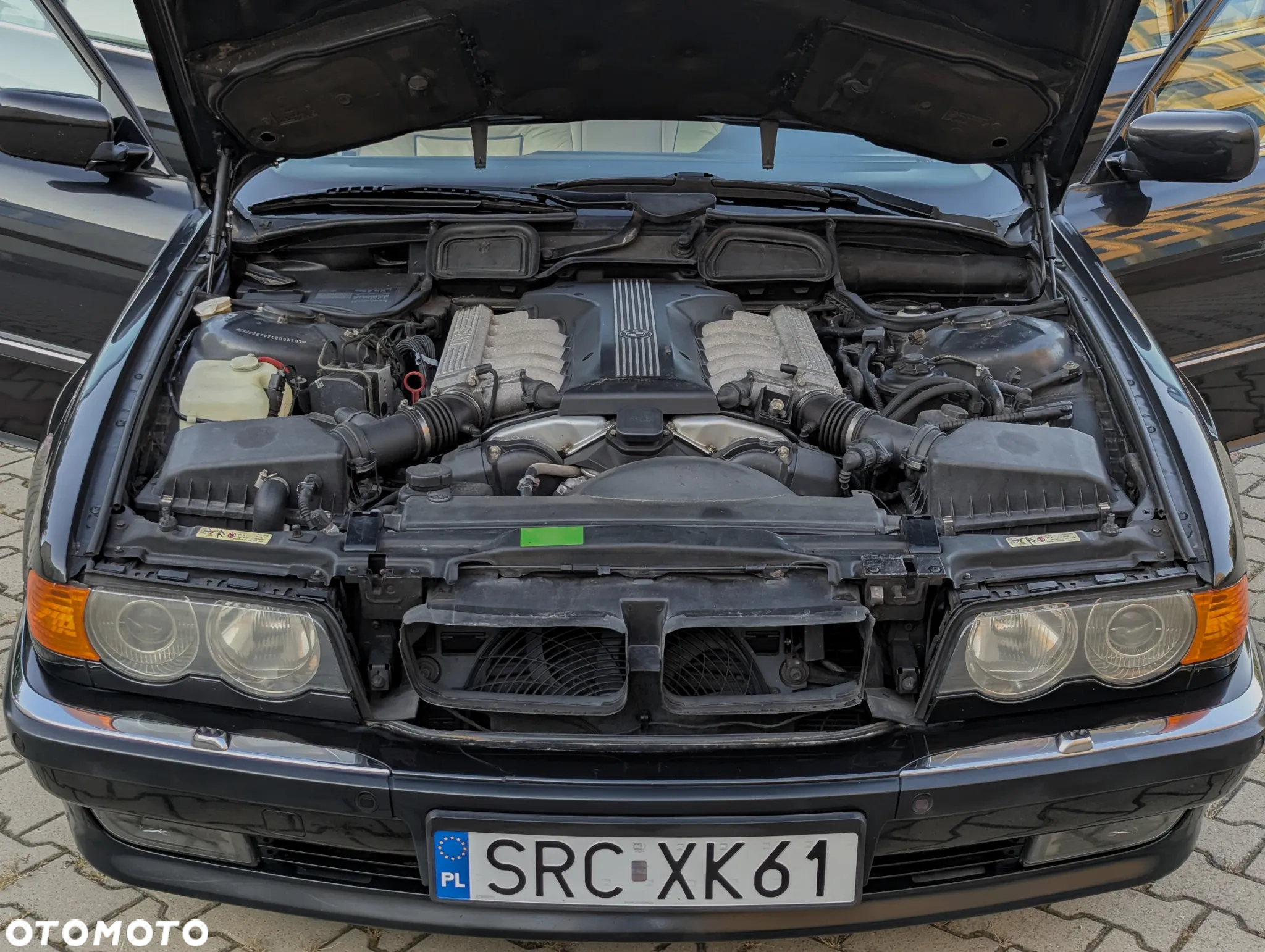 BMW Seria 7 750i - 18