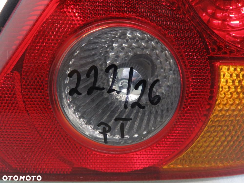 LAMPA PRAWA TYLNA HYUNDAI COUPE II (GK) - 2