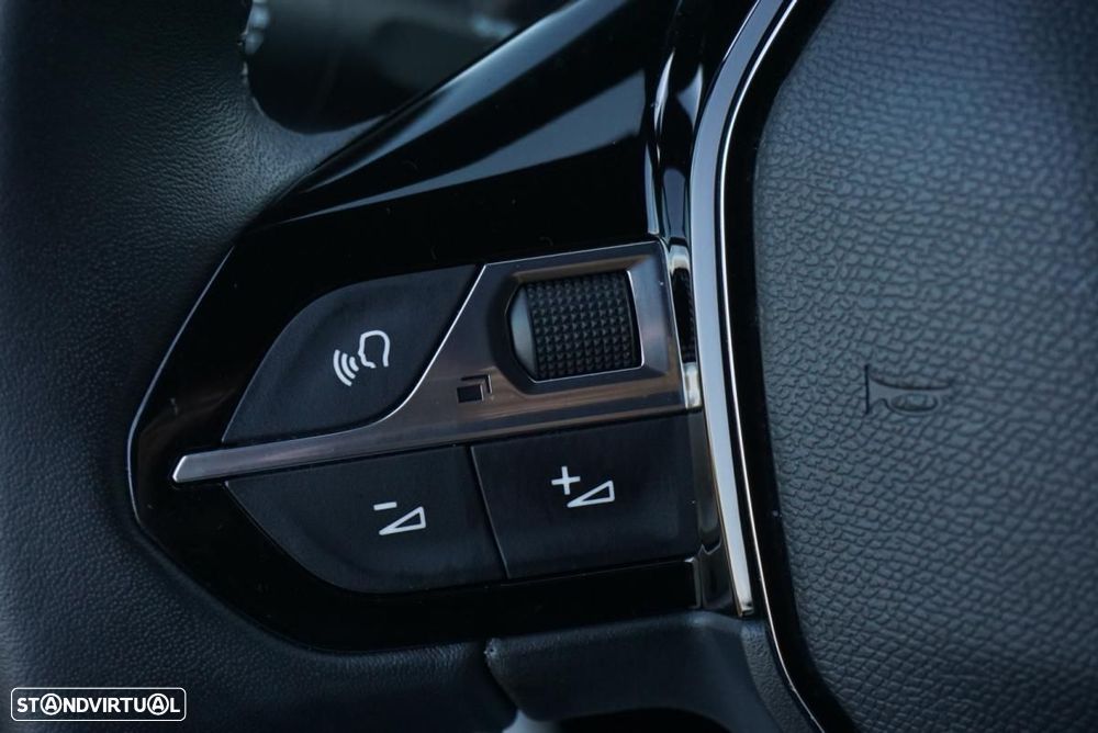 Peugeot e-2008 50 kWh Allure Pack - 30