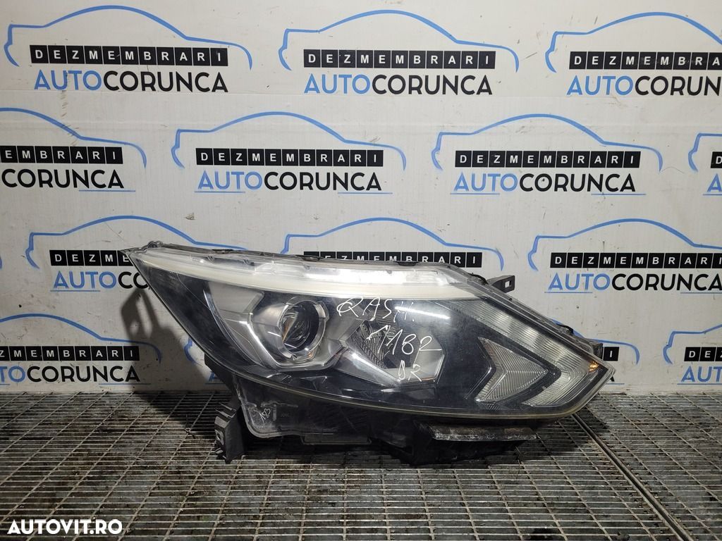 Far Dreapta Nissan Qashqai J11 2013 - 2017 SUV 4 Usi (1182) Cu lupă - 1
