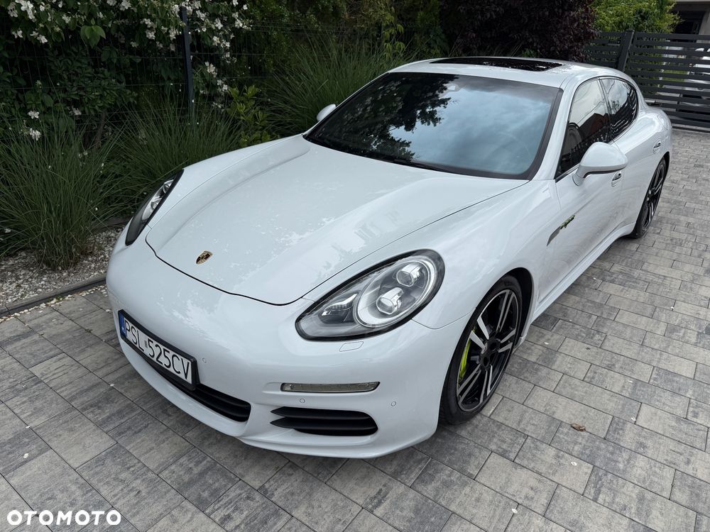Porsche Panamera - 38
