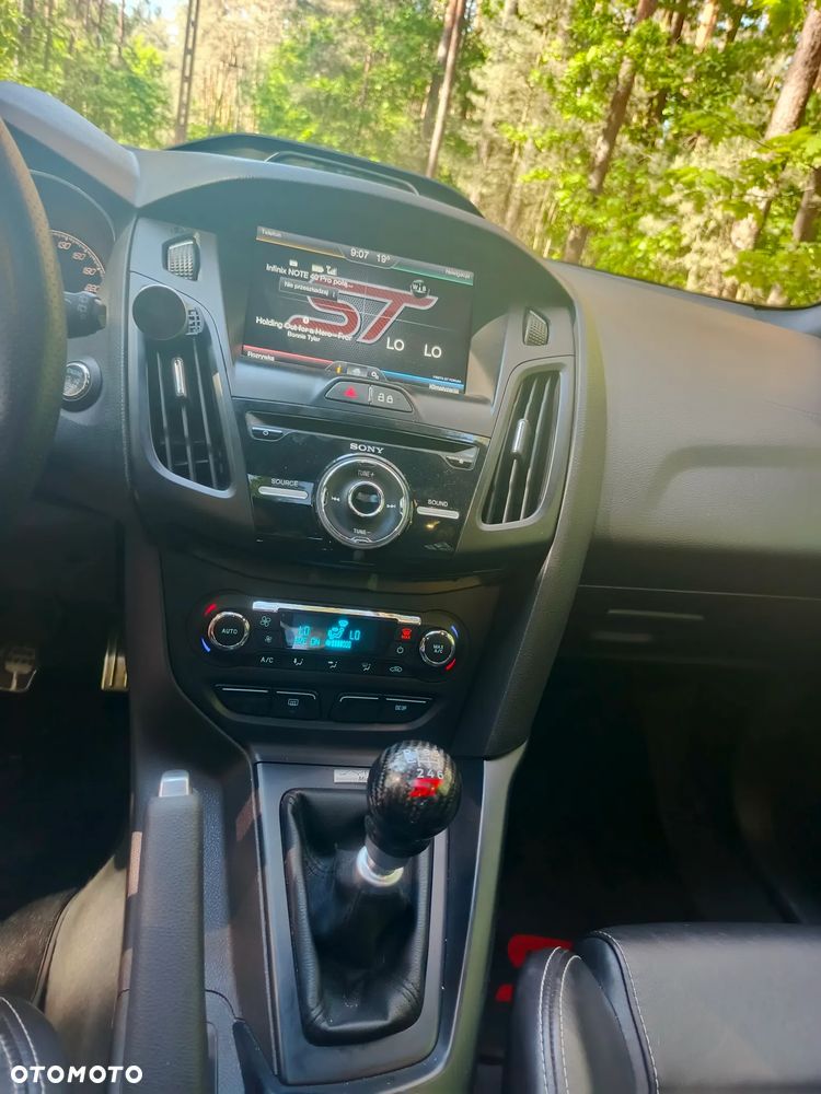 Ford Focus 2.0 EcoBoost ST - 20