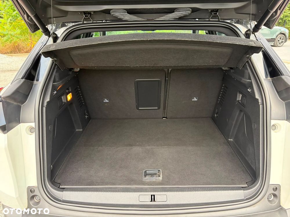 Peugeot 3008 1.6 PureTech HYbrid4 GT Line S&S EAT8 - 38