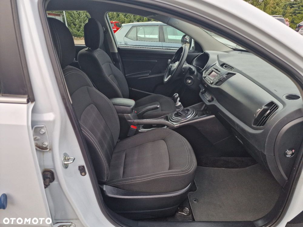 Kia Sportage 1.7 CRDI 2WD Attract - 13