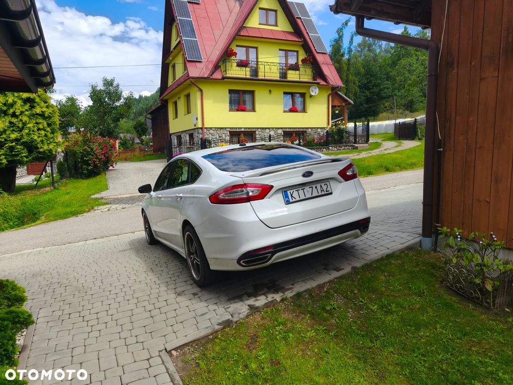 Ford Fusion - 4