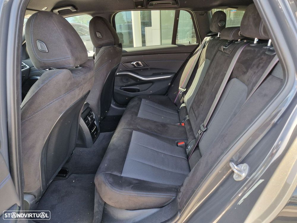 BMW 330 e Touring Pack Desportivo M Pro Auto - 9