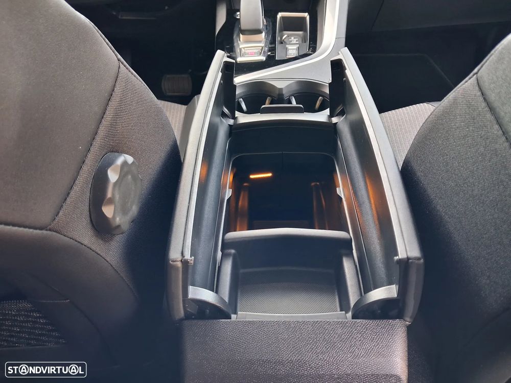 Peugeot 3008 225 e-EAT8 Allure Pack - 27